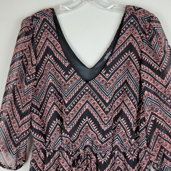 BeBop Patterned Dress - Picture 3 of 7